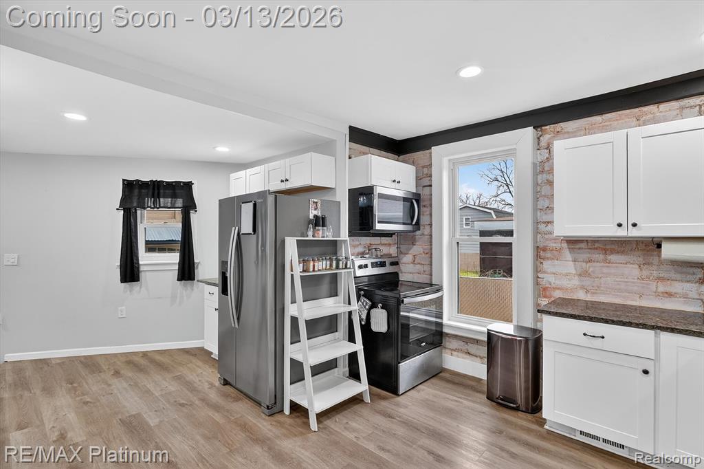 411 3rd Street Fenton, MI 48430 - Photo 13 of 43 Gallery Image 13