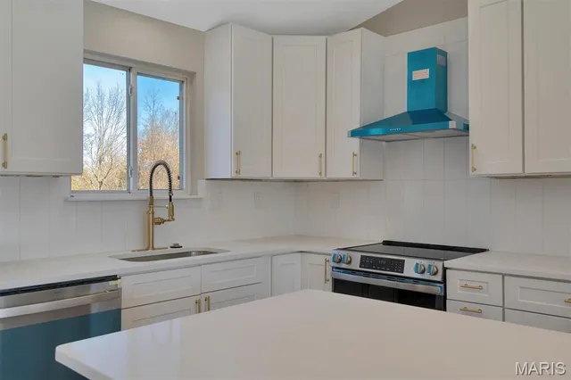 $289,900 | 29841 Marlin Drive, Wright City, MO 63390