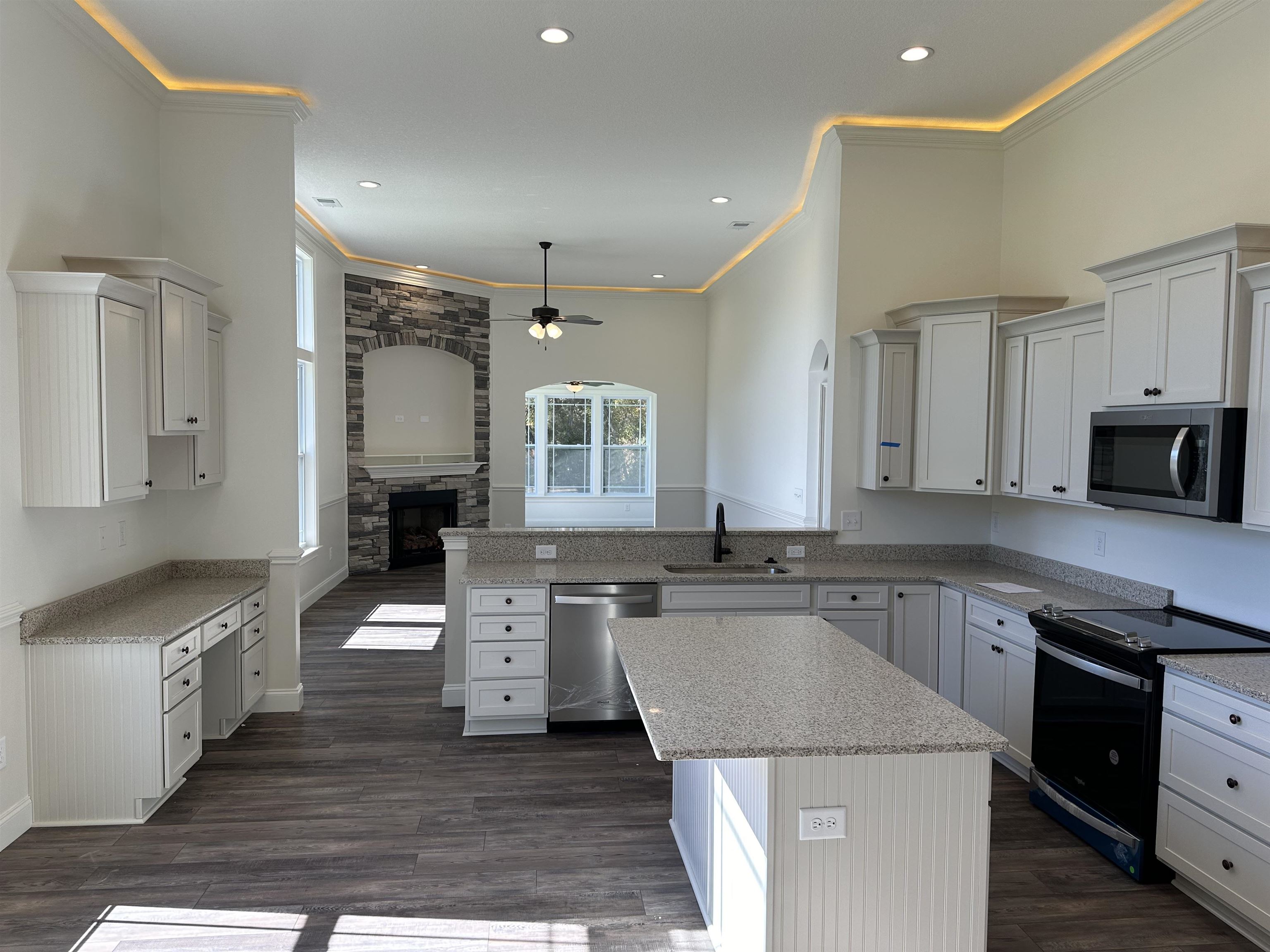 1093 Caldwell Road Campobello, SC 29322 - Photo 4 of 20