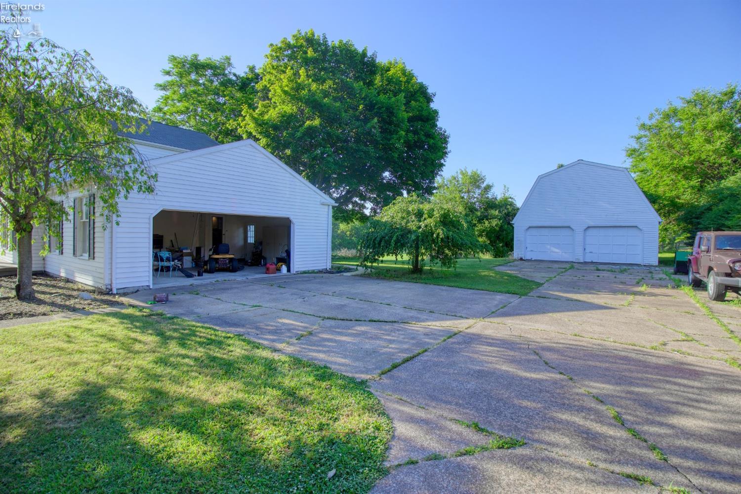 2610 Scheid Road Huron, OH 44839 - Photo 4 of 30 Gallery Image 4
