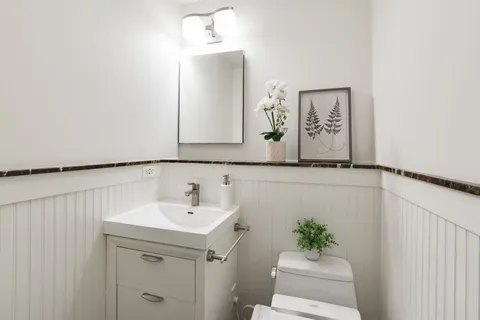 $945,000 | 1229 West Hood Avenue, Chicago, IL 60660