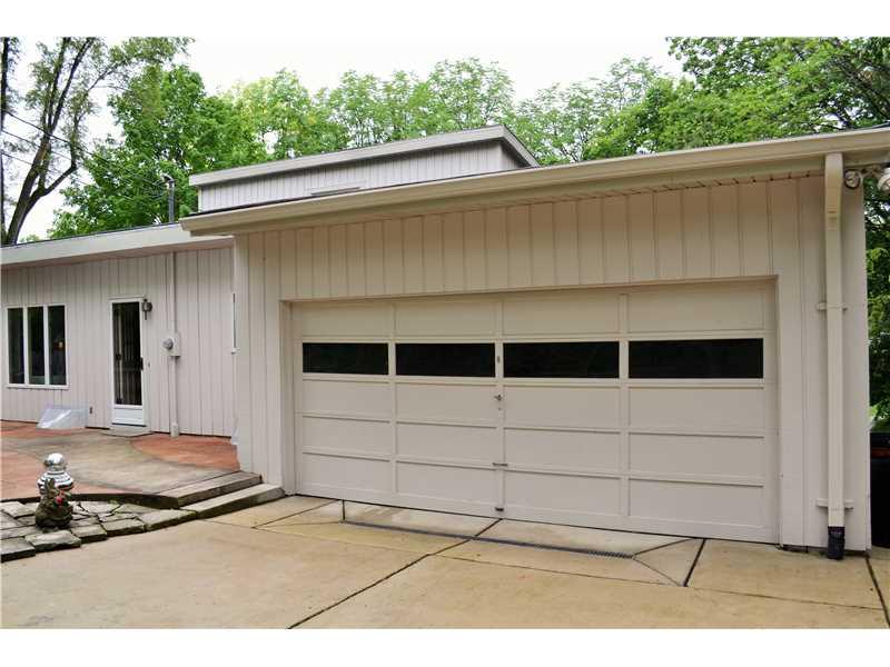 6101 Rucker Road Indianapolis, IN 46220 - Photo 3 of 24