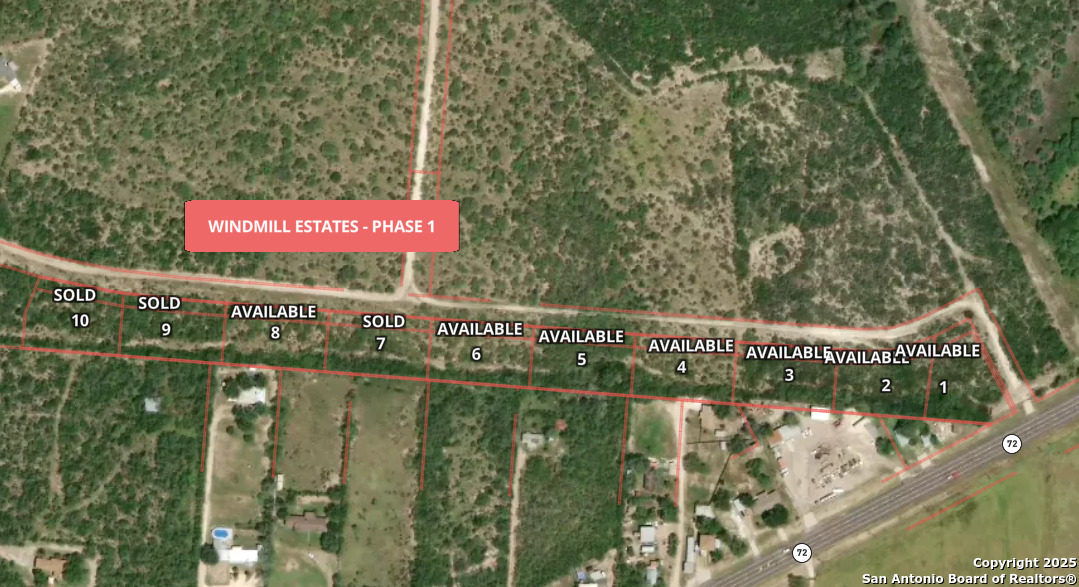 760 Cr 200 Three Rivers, TX 78071 - Photo 4 of 4 a view of a street with benches