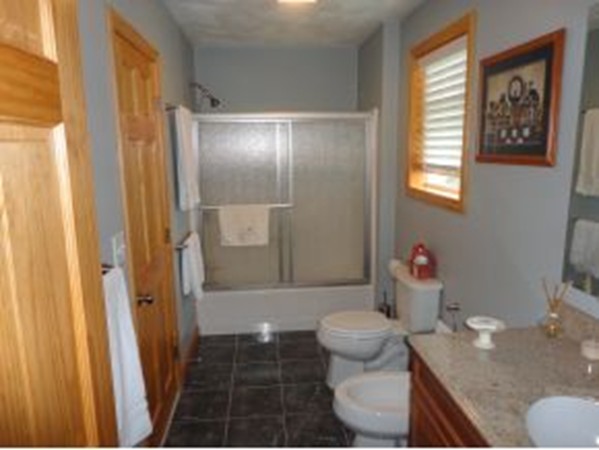 426 Winnacunnet Road, Unit 3 Hampton, NH 03842 - Photo 11 of 15