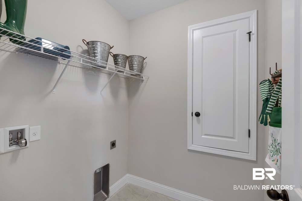 12382 Squirrel Drive Daphne, AL 36527 - Photo 28 of 36 Complete with washer and dryer