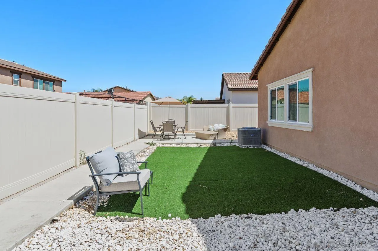 34751 Ribbon Grass Way Murrieta, CA 92563 - Photo 32 of 48