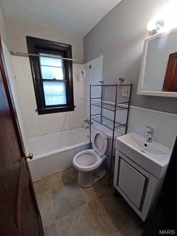 8328 Strathmore Place Jennings, MO 63136 - Photo 6 of 9