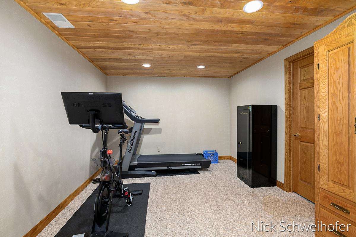 5142 7 Mile Road Bay City, MI 48706 - Photo 26 of 53