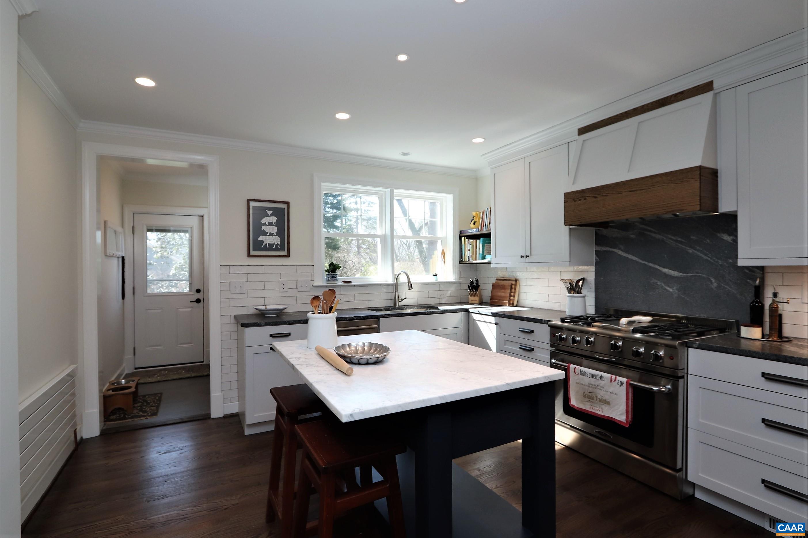 1516 Rutledge Avenue Charlottesville, VA 22903 - Photo 12 of 27 Gallery Image 12