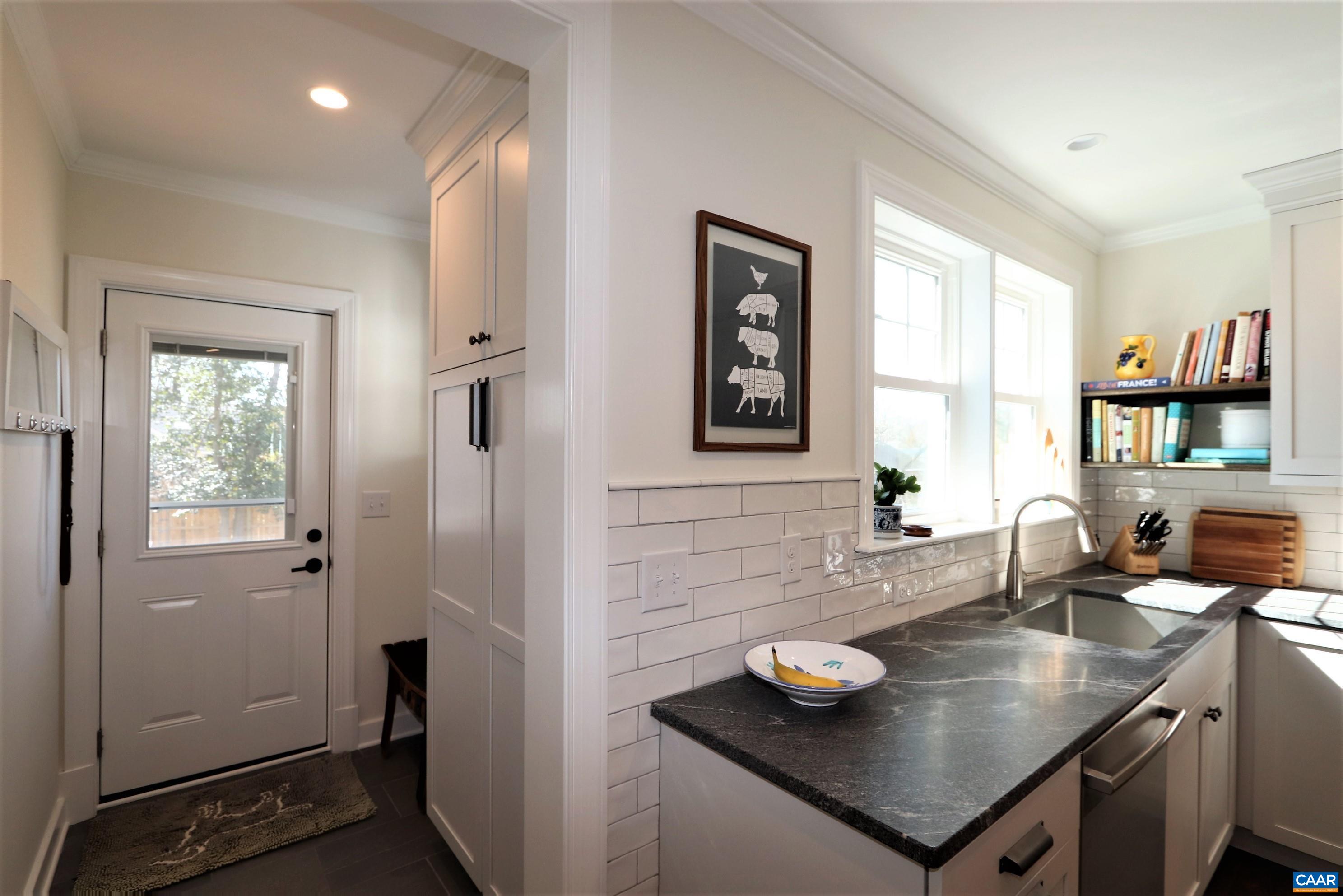 1516 Rutledge Avenue Charlottesville, VA 22903 - Photo 13 of 27 Gallery Image 13