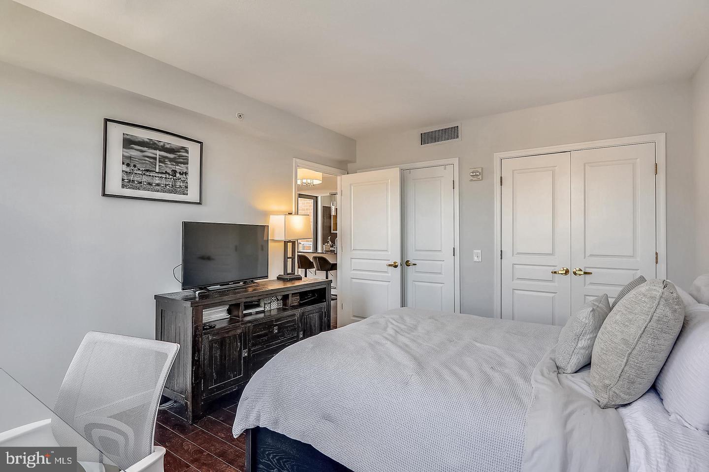 631 D Street Northwest, Unit 934 Washington, DC 20004 - Photo 13 of 68