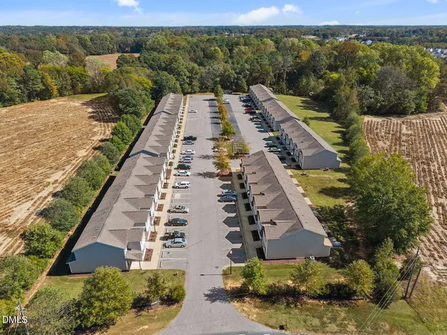 $1,400 | 27 River Stancil Drive, Lillington, NC 27546