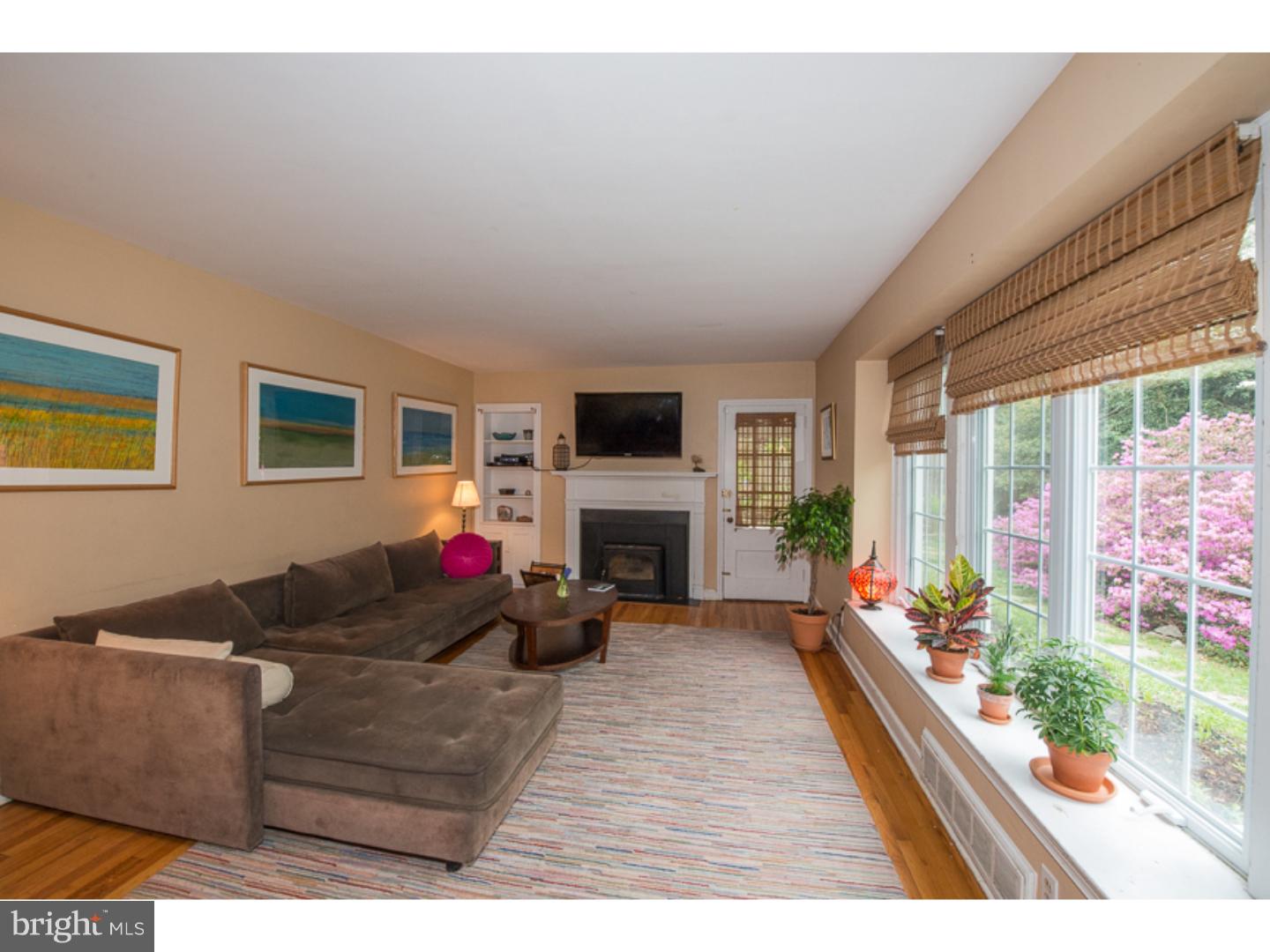 516 East Wynnewood Road Wynnewood, PA 19096 - Photo 7 of 25 Living Room