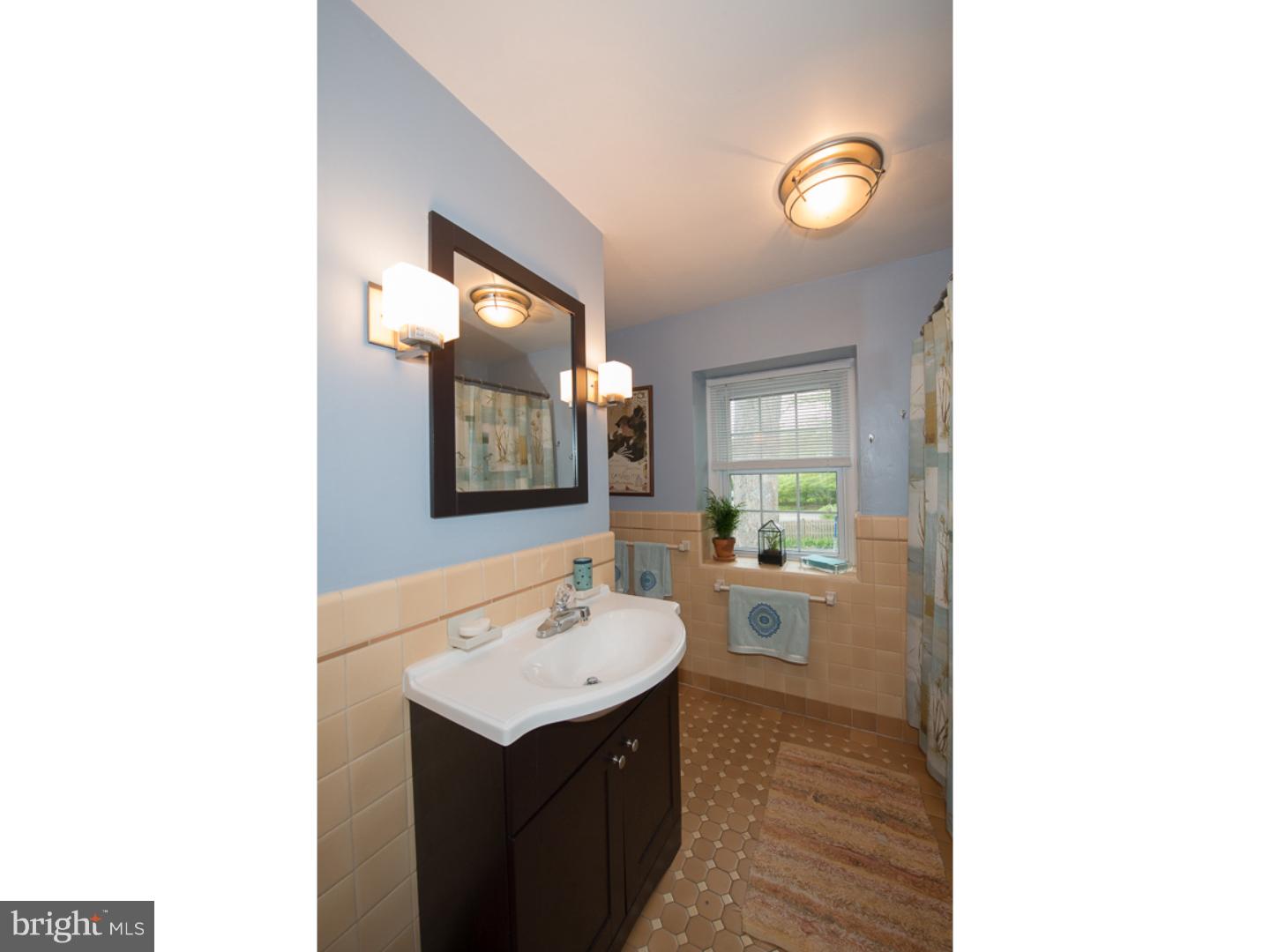 516 East Wynnewood Road Wynnewood, PA 19096 - Photo 10 of 25 Bathroom