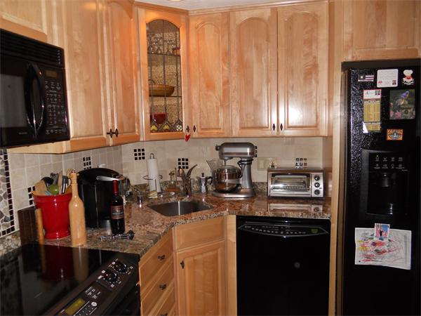 502 Ridgefield Circle, Unit C Clinton, MA 01510 - Photo 8 of 26 Gallery Image 8