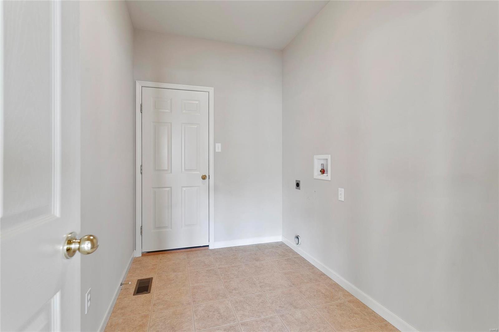1835 Mill Ridge Court St. Louis, MO 63146 - Photo 20 of 38 Gallery Image 20