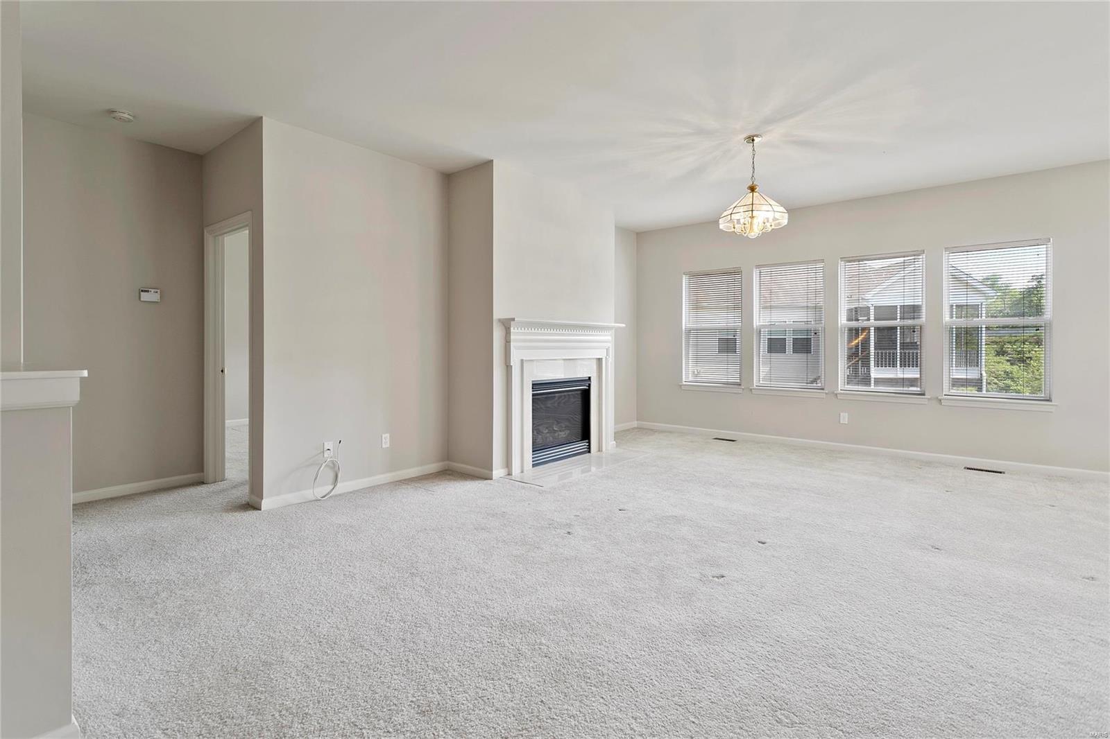 1835 Mill Ridge Court St. Louis, MO 63146 - Photo 4 of 38 Gallery Image 4