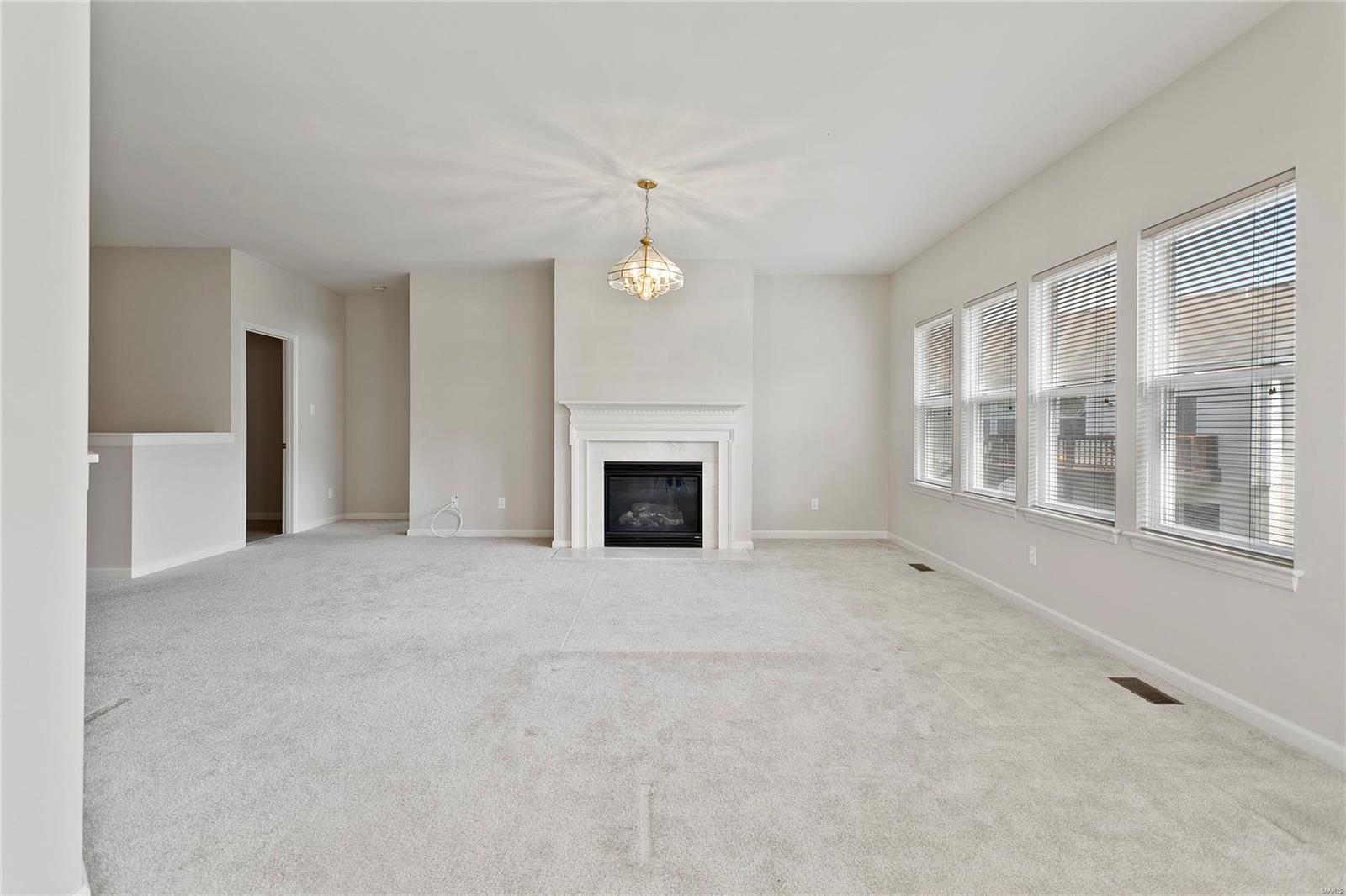 1835 Mill Ridge Court St. Louis, MO 63146 - Photo 5 of 38 Gallery Image 5