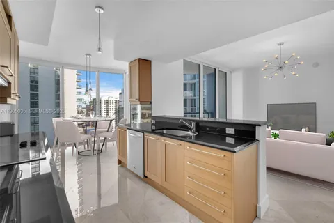 $1,130,000 | 333 Las Olas Way, Unit 2703, Fort Lauderdale, FL 33301