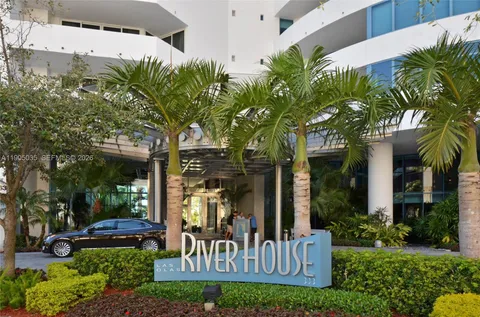 $1,130,000 | 333 Las Olas Way, Unit 2703, Fort Lauderdale, FL 33301