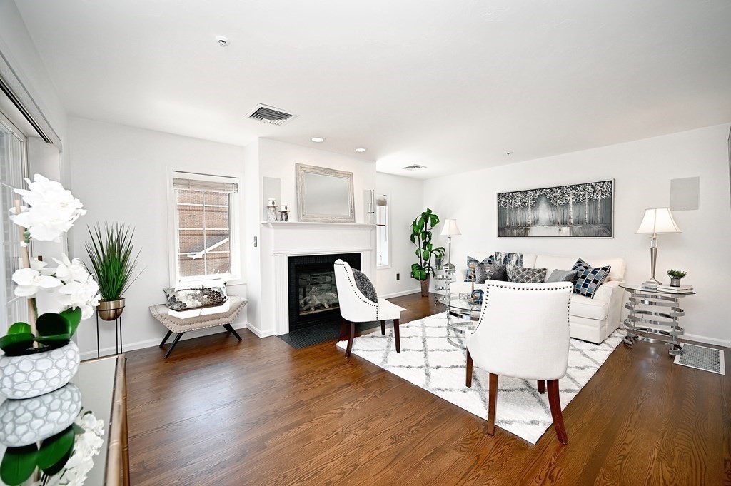 7 Conant Road, Unit 58 Winchester, MA 01890 - Photo 2 of 26 Gallery Image 2