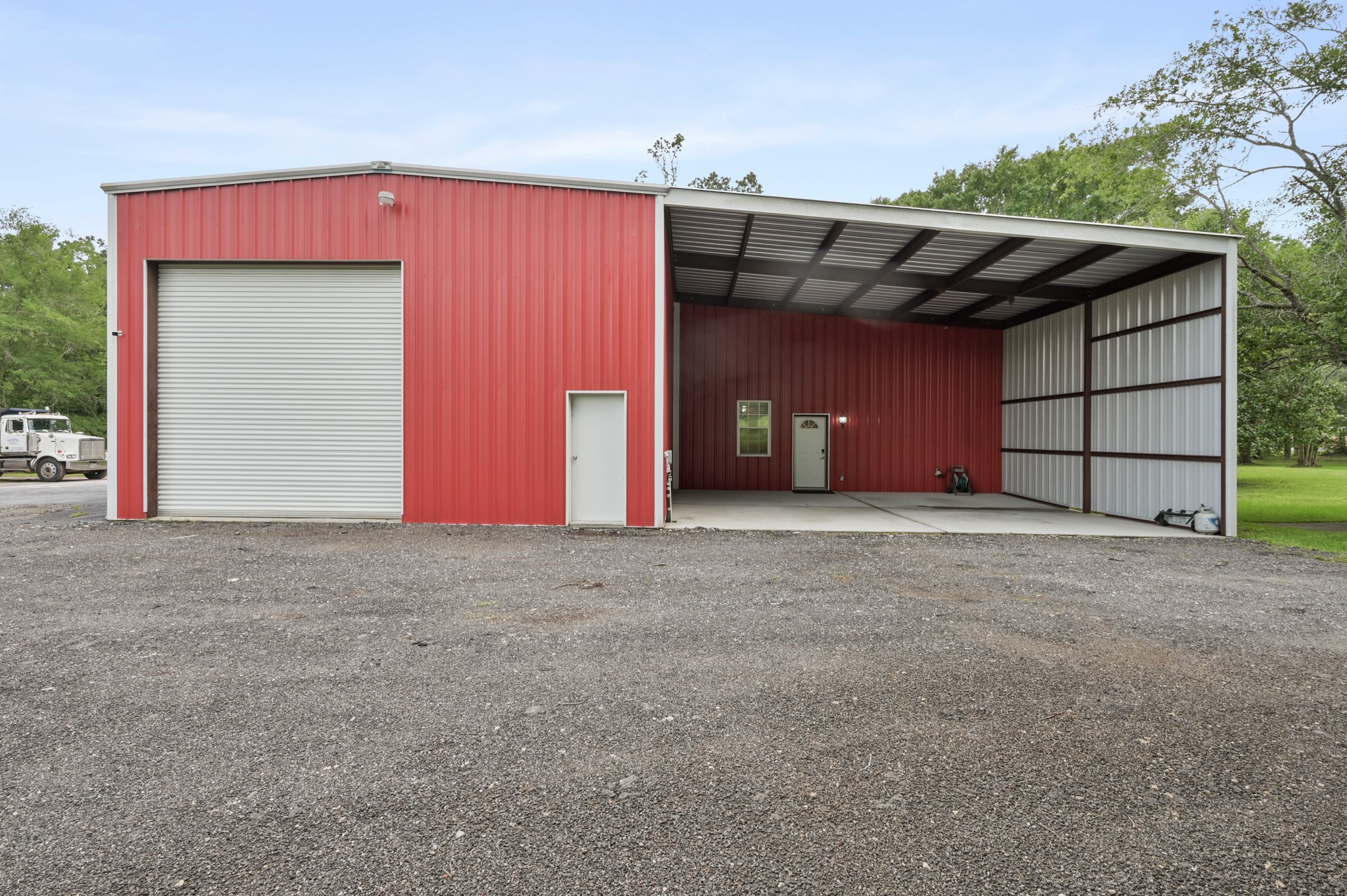 15306 Rabon Chapel Road Montgomery, TX 77316 - Photo 6 of 48 a view of an empty room with a garage