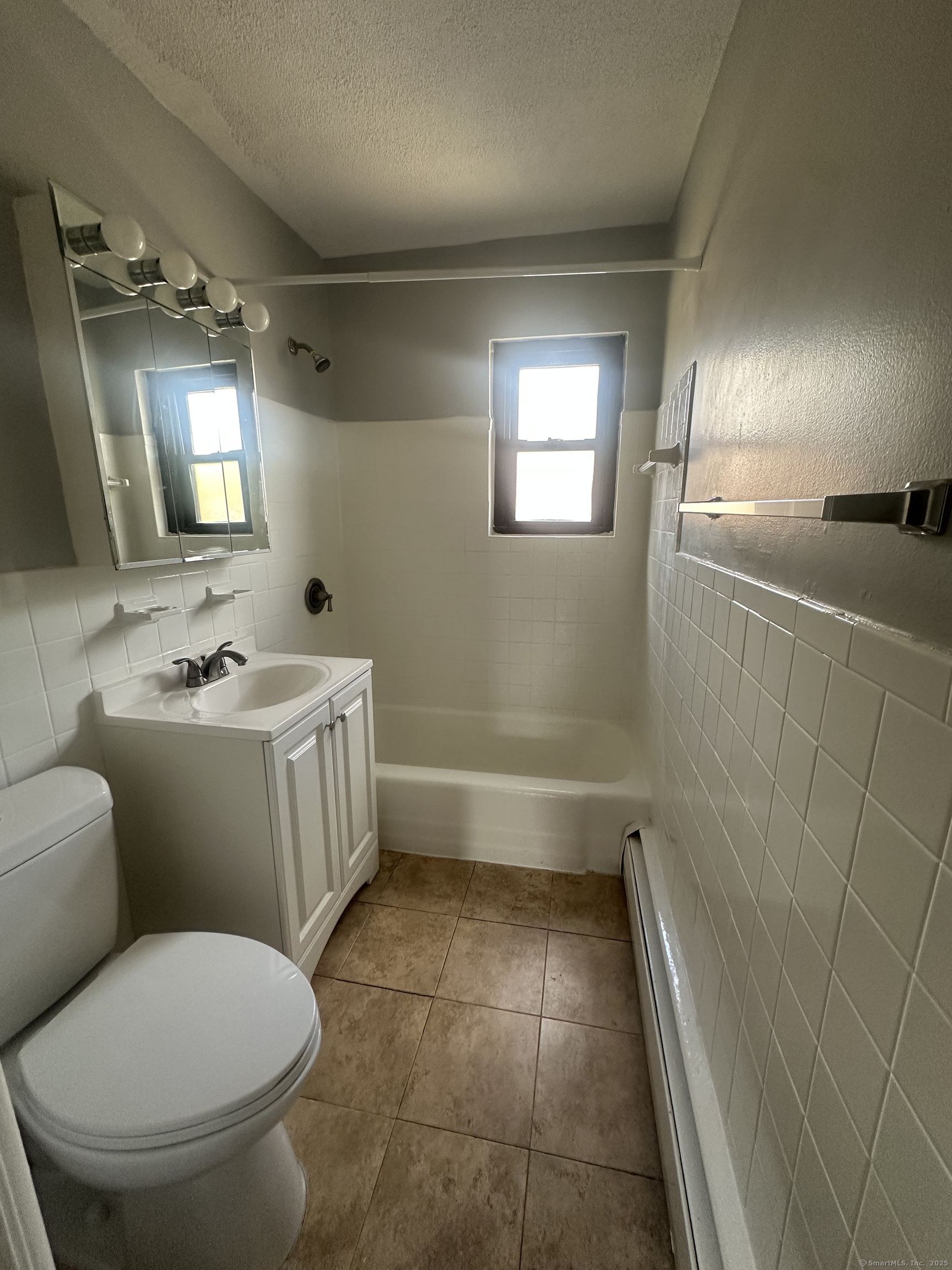 12 Kaye Plaza, Unit E08 Hamden, CT 06514 - Photo 2 of 11