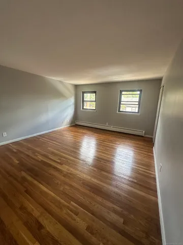 $1,950 | 12 Kaye Plaza, Unit E08, Hamden, CT 06514