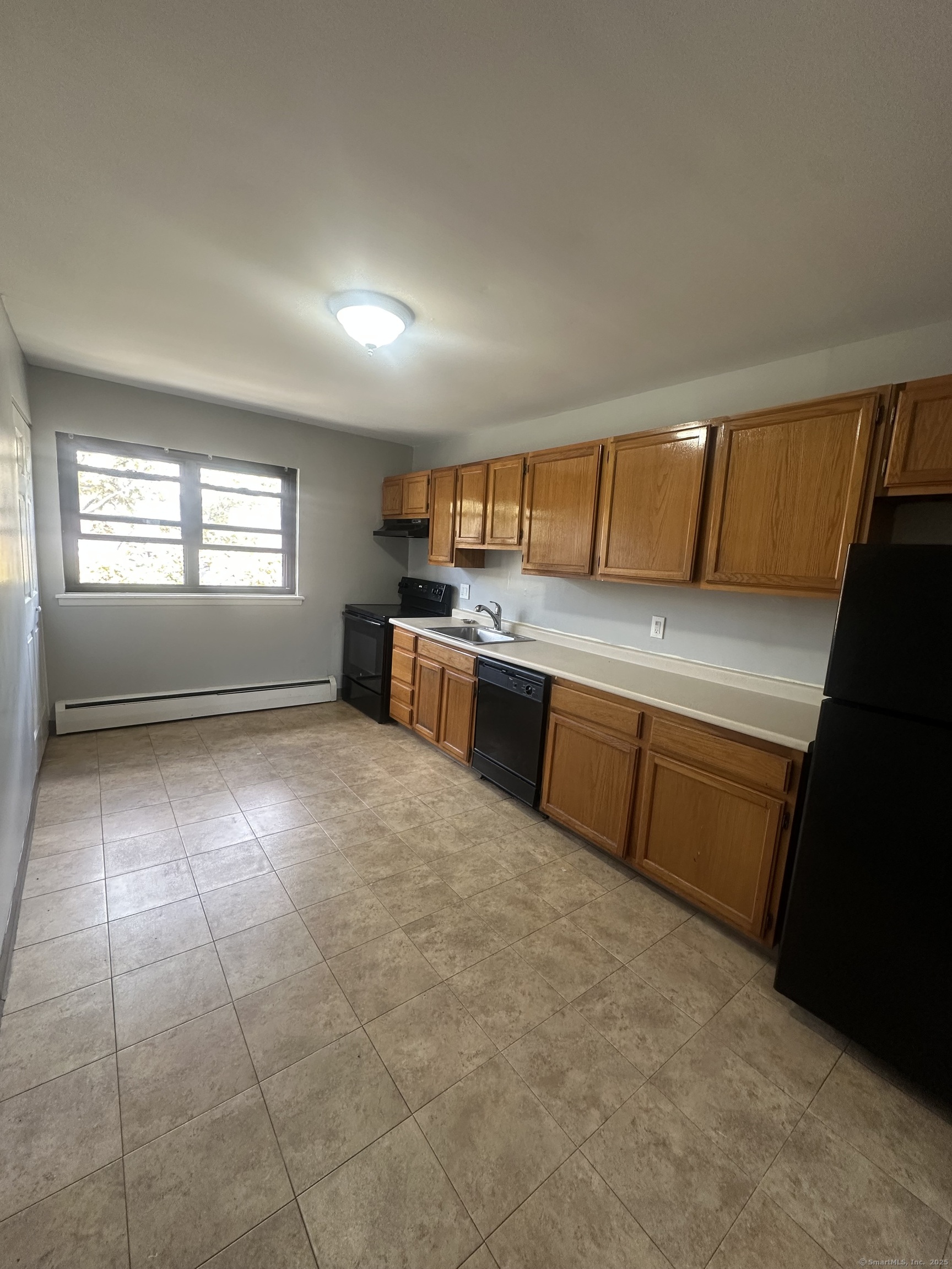 12 Kaye Plaza, Unit E08 Hamden, CT 06514 - Photo 5 of 11