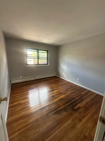 $1,950 | 12 Kaye Plaza, Unit E08, Hamden, CT 06514