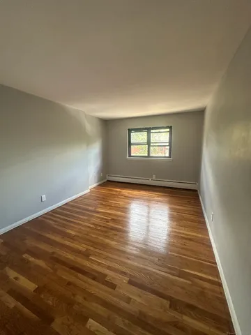 $1,950 | 12 Kaye Plaza, Unit E08, Hamden, CT 06514