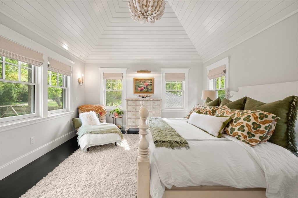 133 Abbott Road Wellesley, MA 02481 - Photo 23 of 42