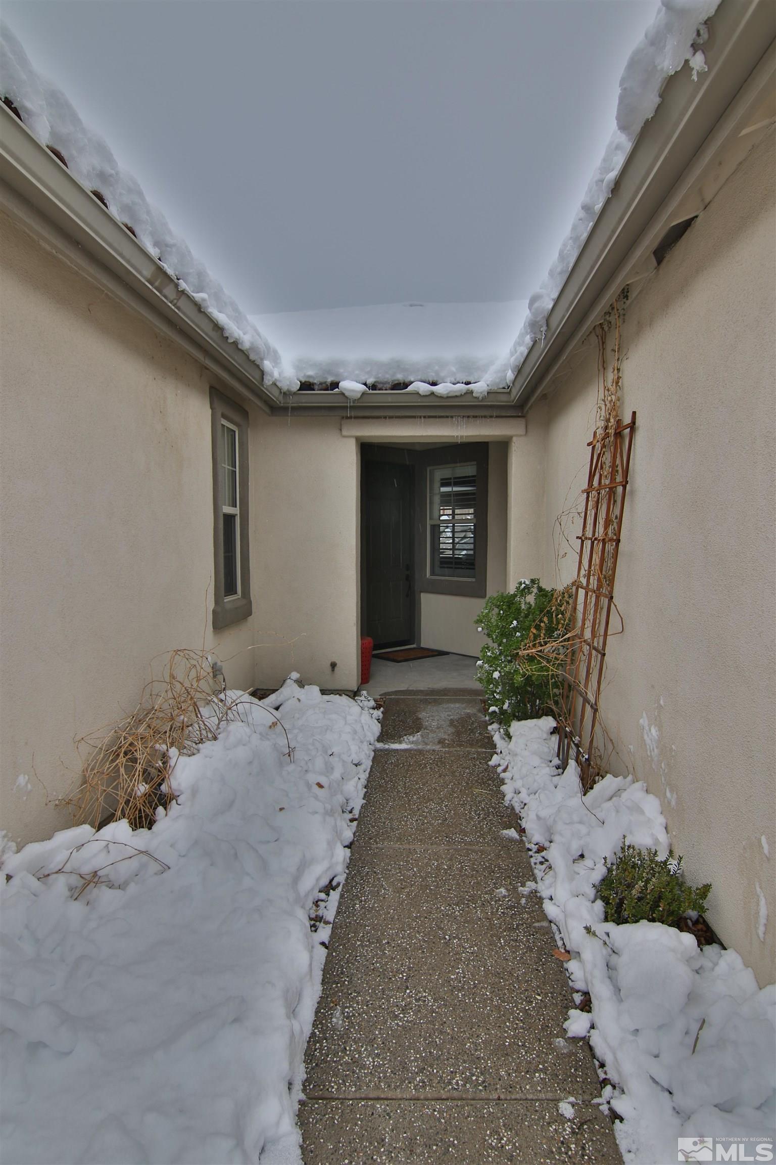 10640 Fire Poppy Circle Reno, NV 89521 - Photo 27 of 27 a front view of a house