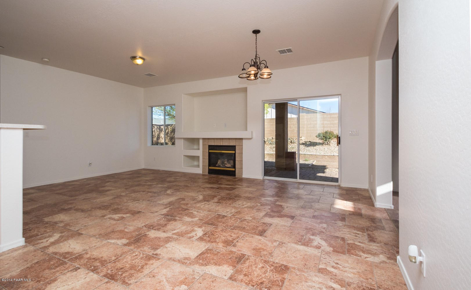 12804 East Rico Street Dewey, AZ 86327 - Photo 5 of 15 005_Living Room