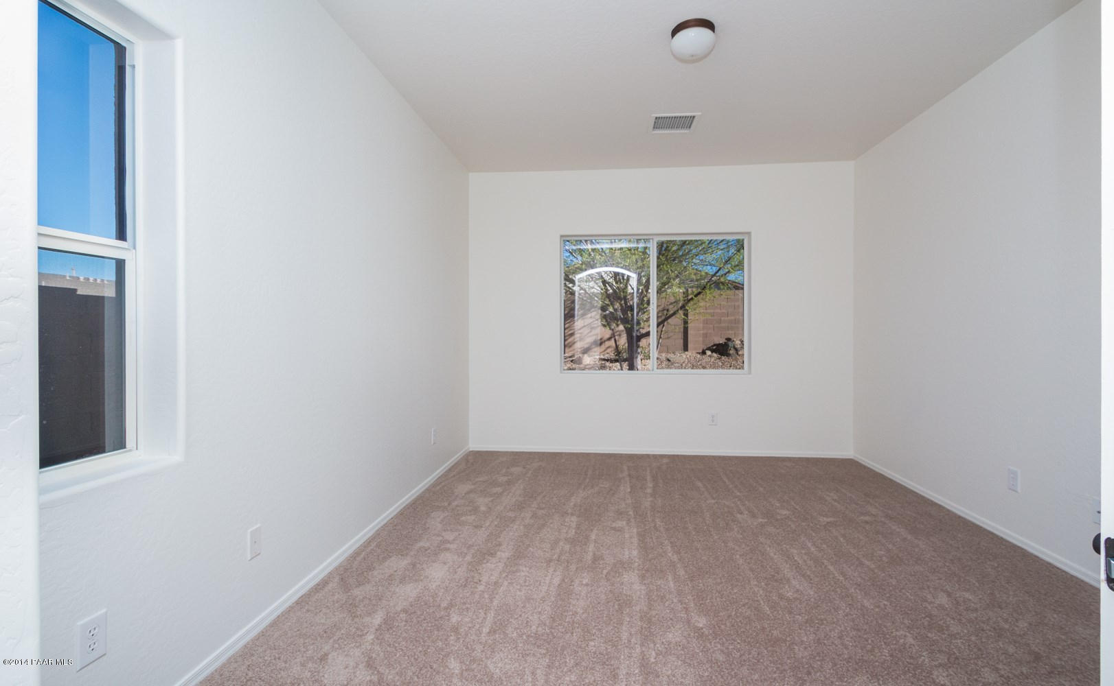 12804 East Rico Street Dewey, AZ 86327 - Photo 7 of 15 007_Master Bedroom