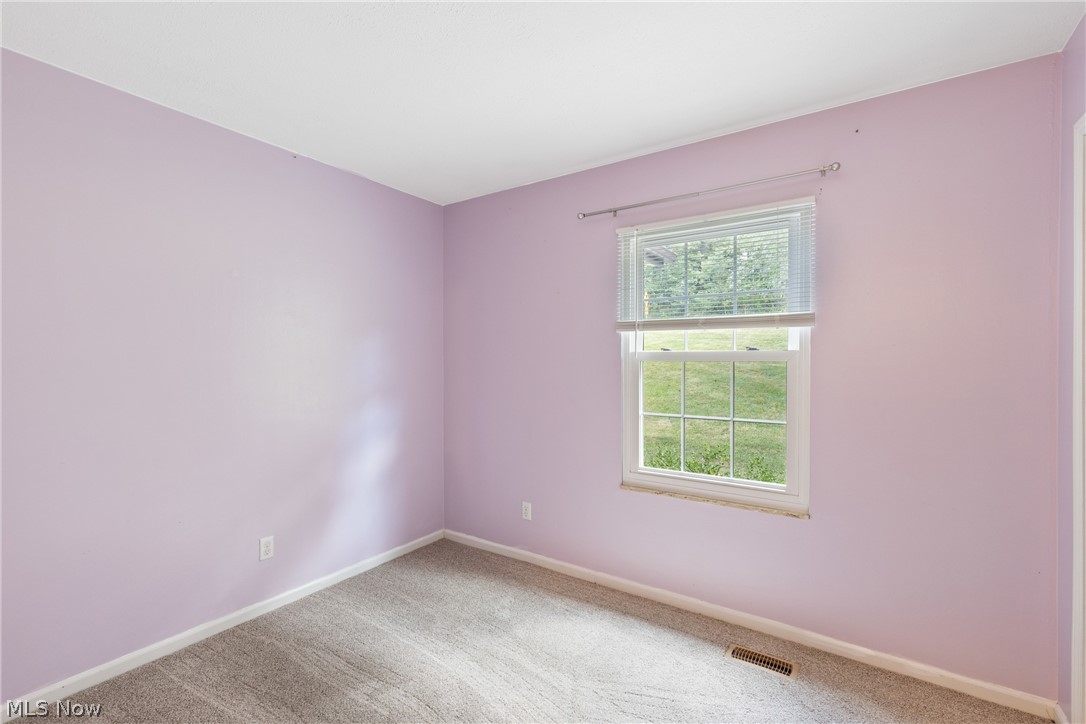54131 Key Bellaire Road Bellaire, OH 43906 - Photo 22 of 36 Unfurnished room with carpet flooring