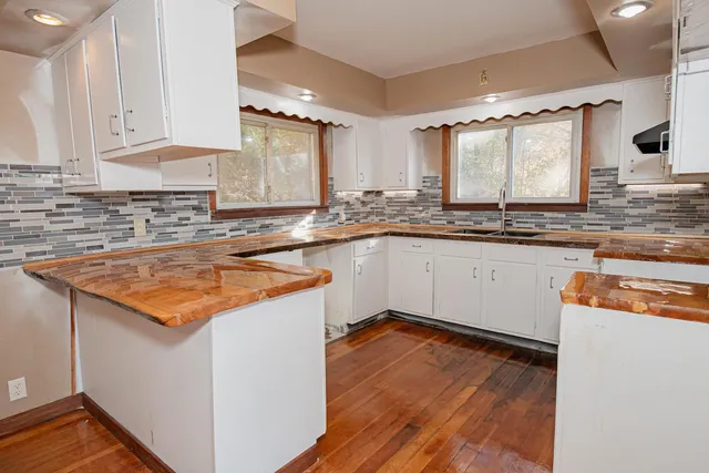 $249,900 | W508 Spur Lane, Fountain City, WI 54629