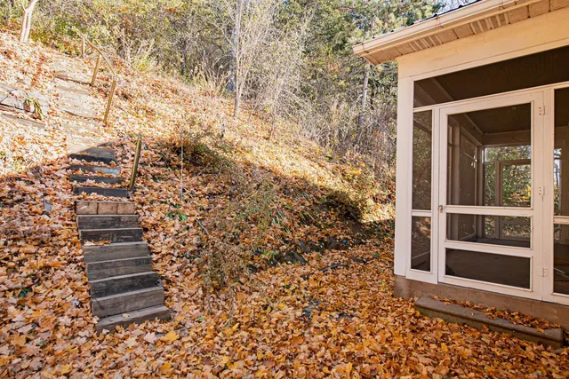 $249,900 | W508 Spur Lane, Fountain City, WI 54629