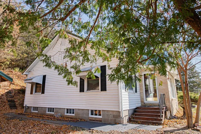 $249,900 | W508 Spur Lane, Fountain City, WI 54629