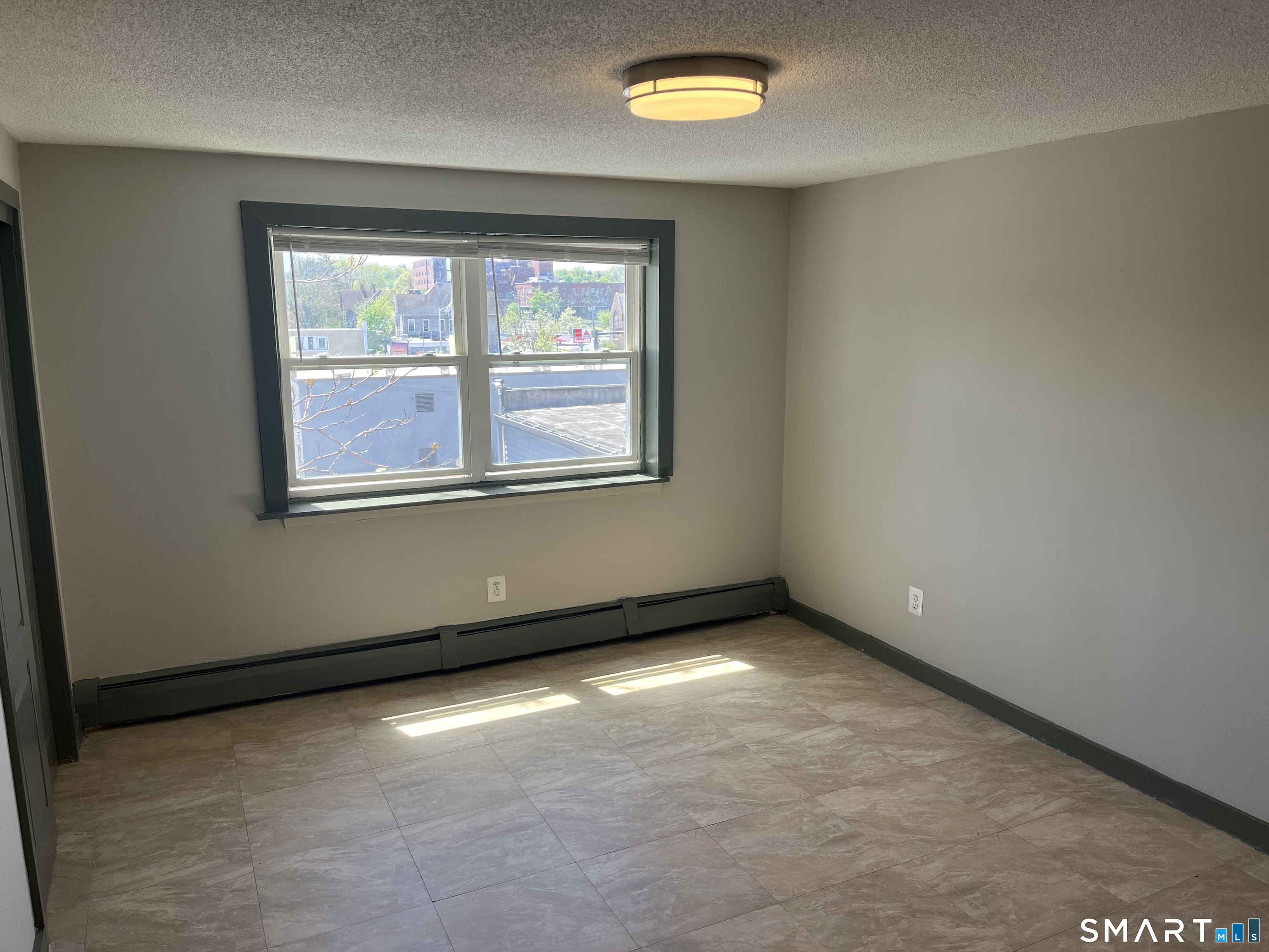 32 Cook Avenue, Unit B27 Meriden, CT 06451 - Photo 10 of 12 Gallery Image 10