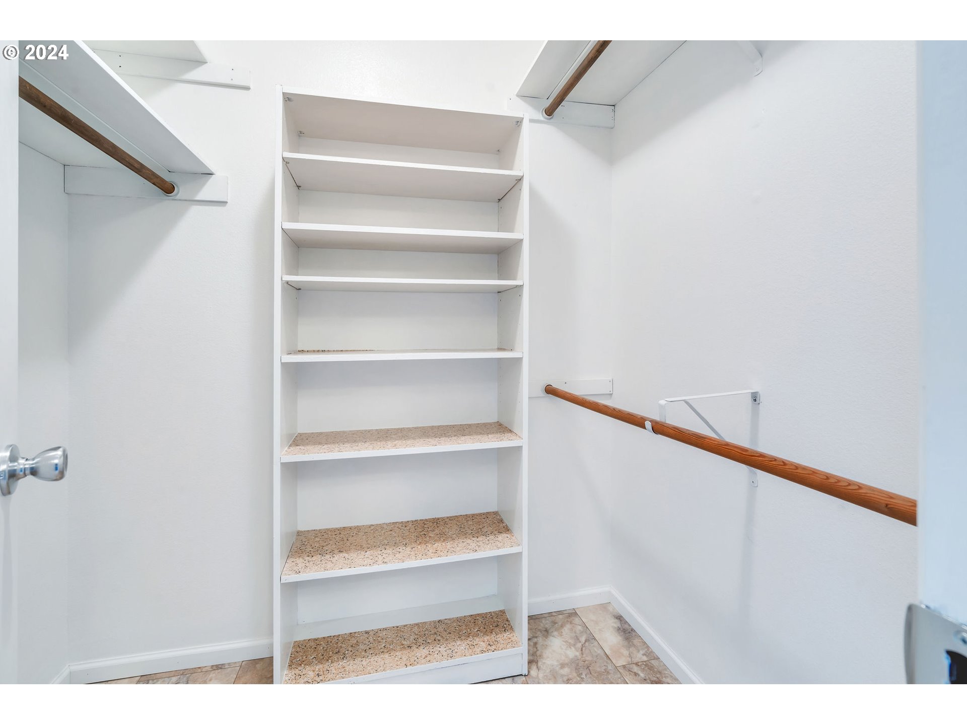 950 Evergreen Road, Unit 210 Woodburn, OR 97071 - Photo 13 of 25 a view of a room with shelves