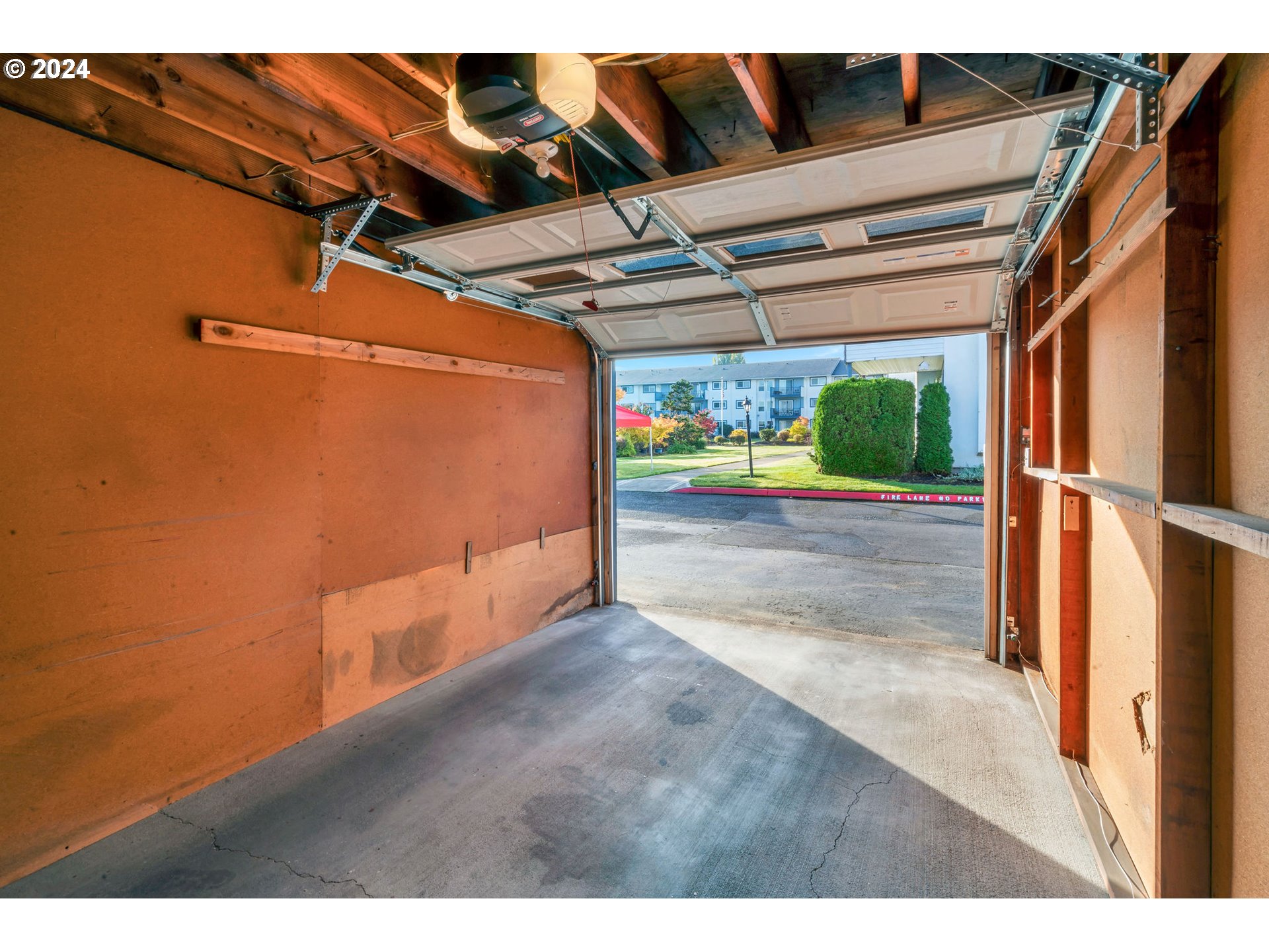 950 Evergreen Road, Unit 210 Woodburn, OR 97071 - Photo 25 of 25 a view of an empty room with a window