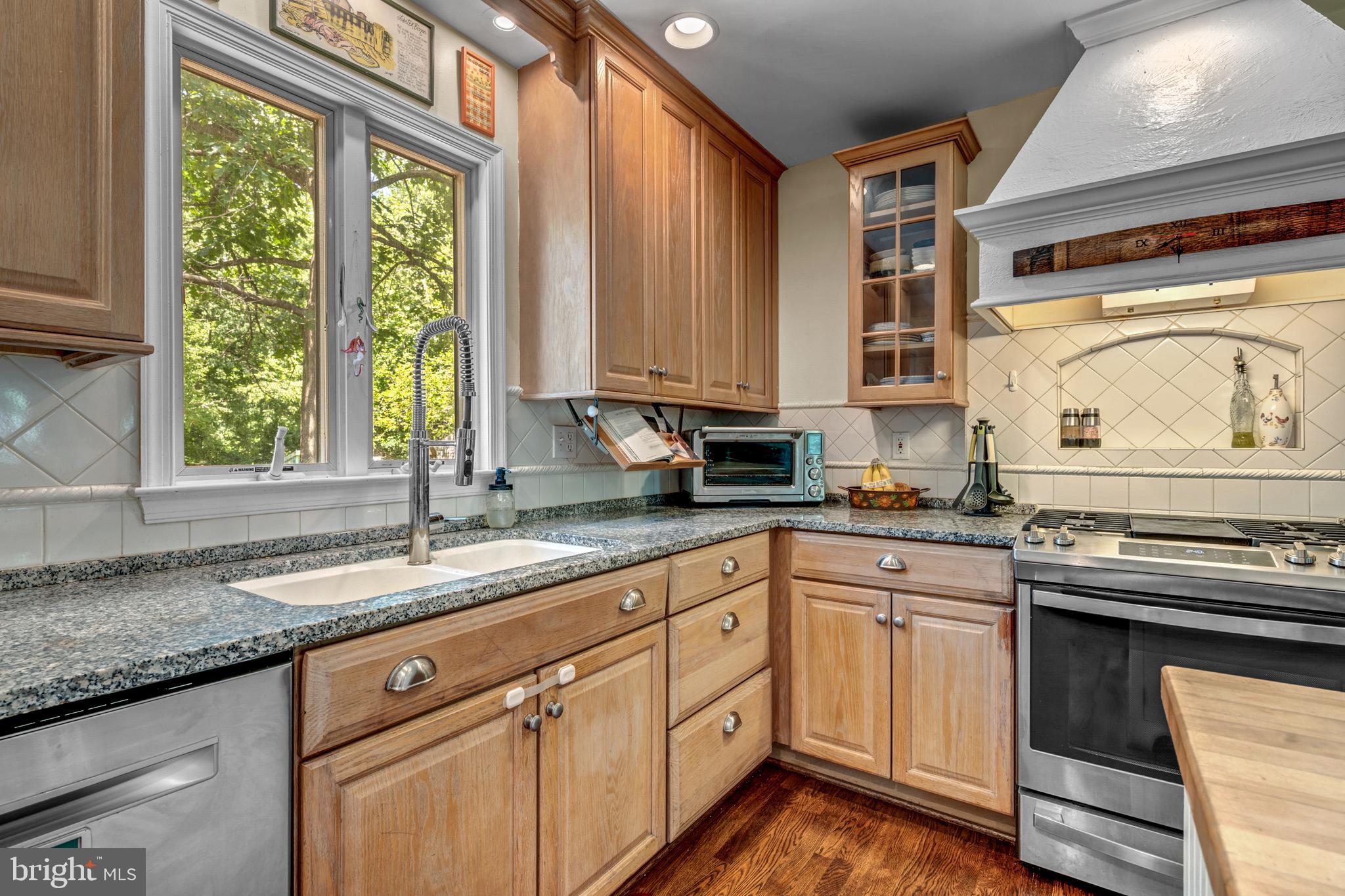 35094 Scotland Heights Road Round Hill, VA 20141 - Photo 6 of 41 Kitchen