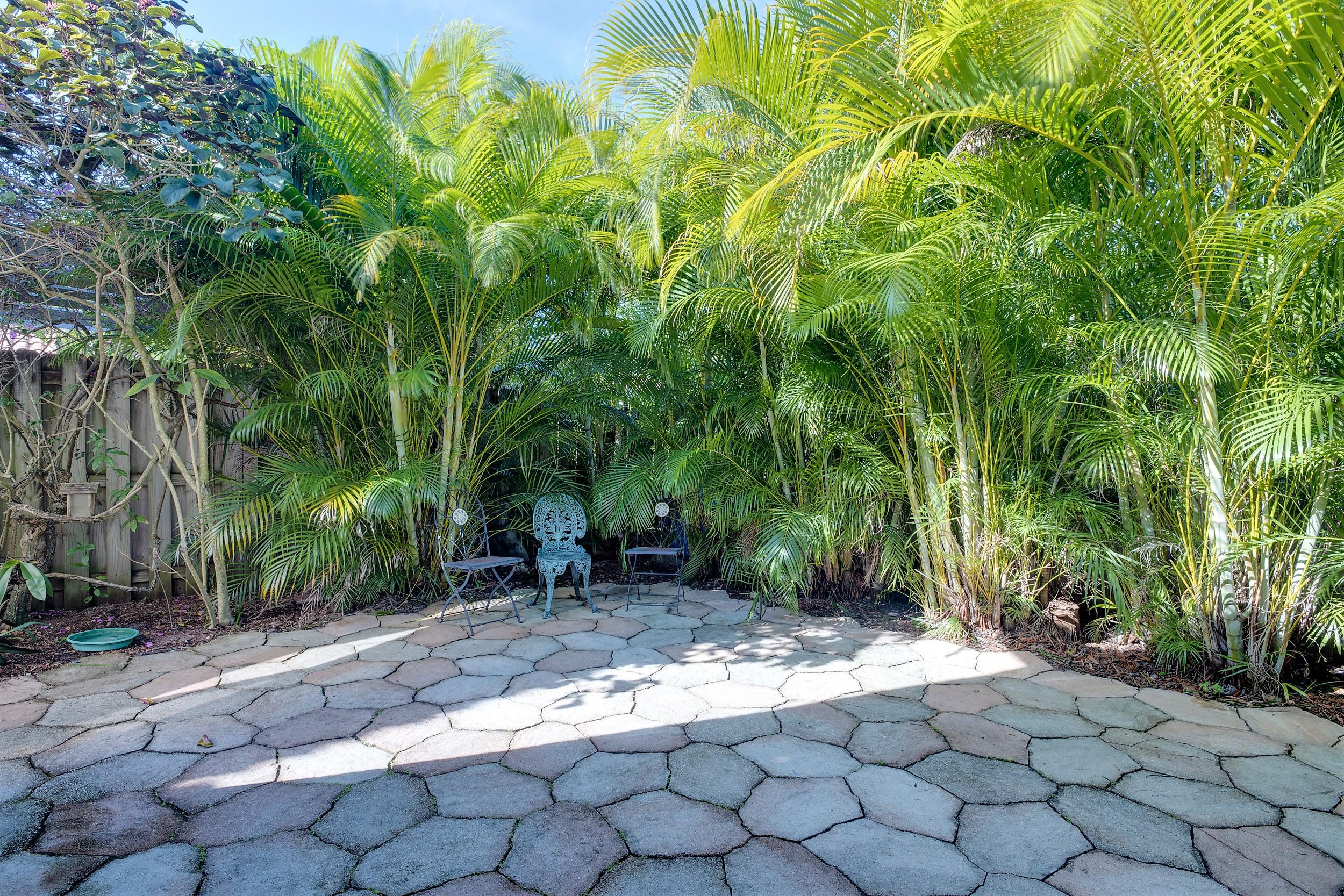 5529 Croydon Court Boca Raton, FL 33486 - Photo 26 of 30 Stone paved patio