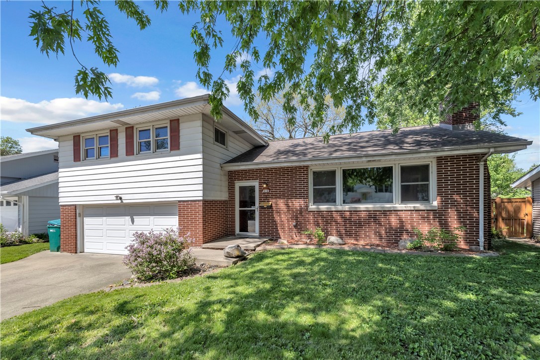 416 Southampton Drive Decatur, IL 62526 - Photo 3 of 35