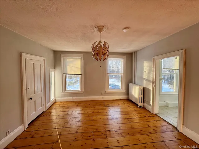 $1,950 | 1860 East Main Street, Unit 5, Mohegan Lake, NY 10547