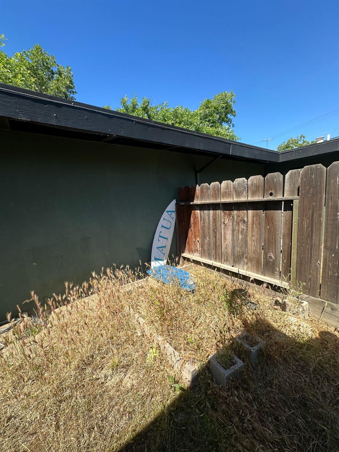 114 College Avenue Modesto, CA 95350 - Photo 8 of 19 a backyard of a house