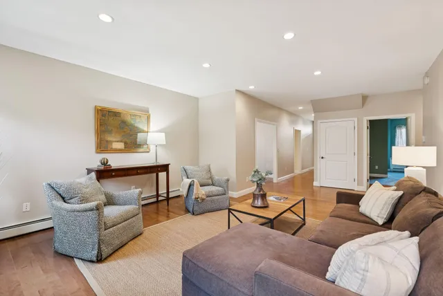 $725,000 | 4 Mainsail Lane, Unit 4, Saco, ME 04072