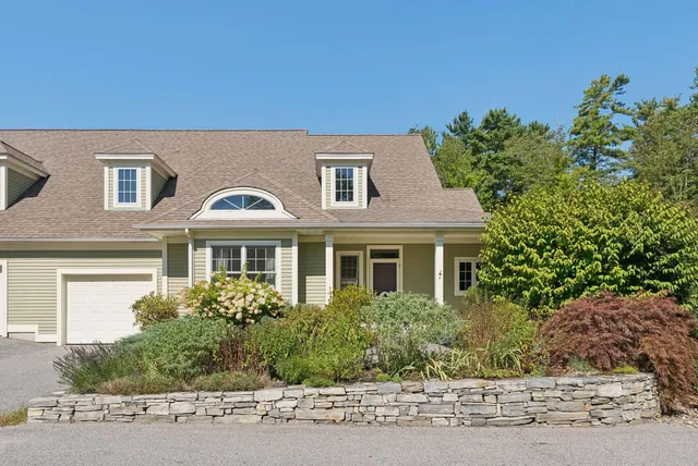 $725,000 | 4 Mainsail Lane, Unit 4, Saco, ME 04072