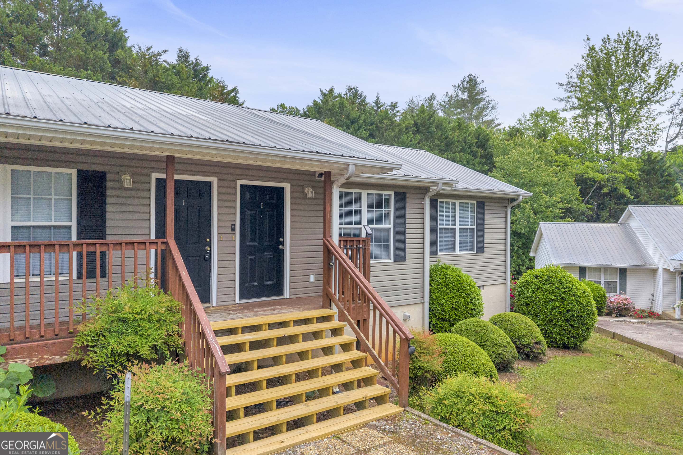 683 Grant Street, Unit I Clarkesville, GA 30523 - Photo 4 of 33